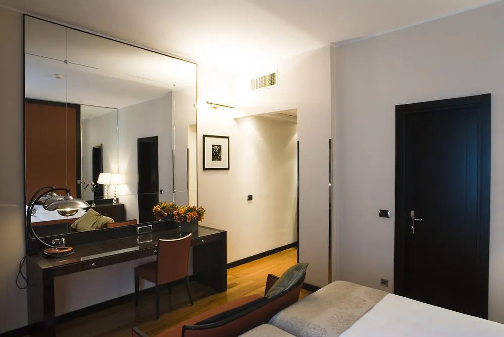 **** Hotel Starhotels Anderson Milan Italy