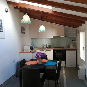 Charming House In Apartment Venice